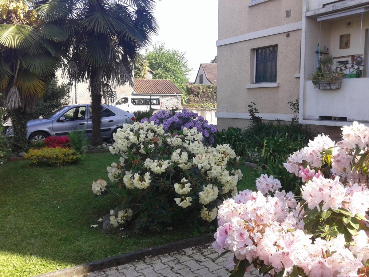 Les Floralies Bis Lägenhet Pau Exteriör bild